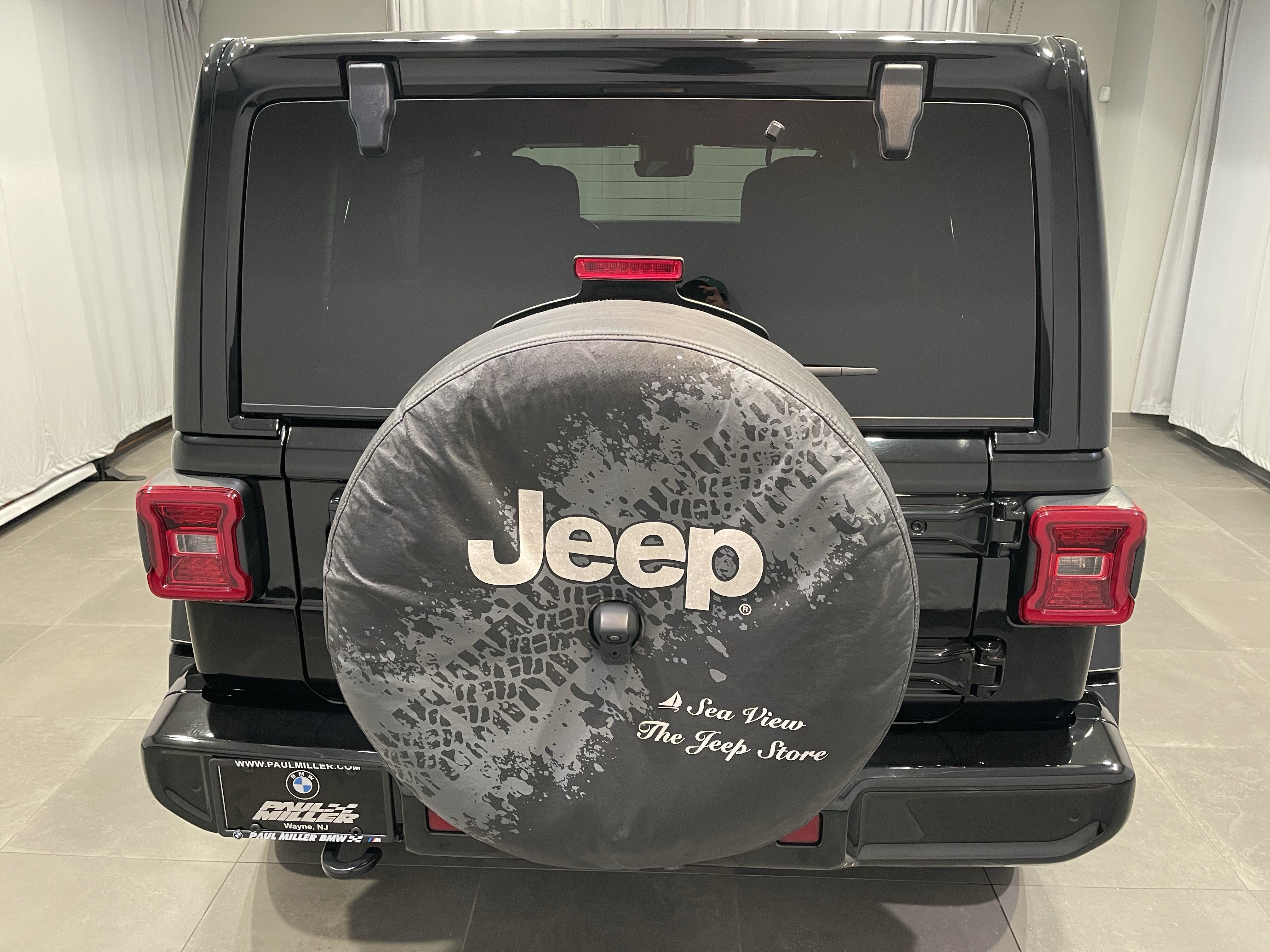 Used 2021 Jeep Wrangler Unlimited Sahara AWD/4WD image 5