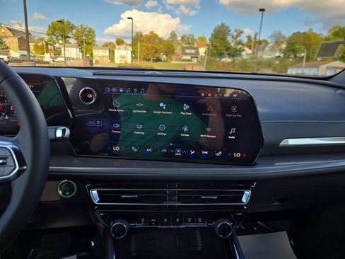 New 2026 Chevrolet Traverse LT w/ Driver Confidence Package image 25