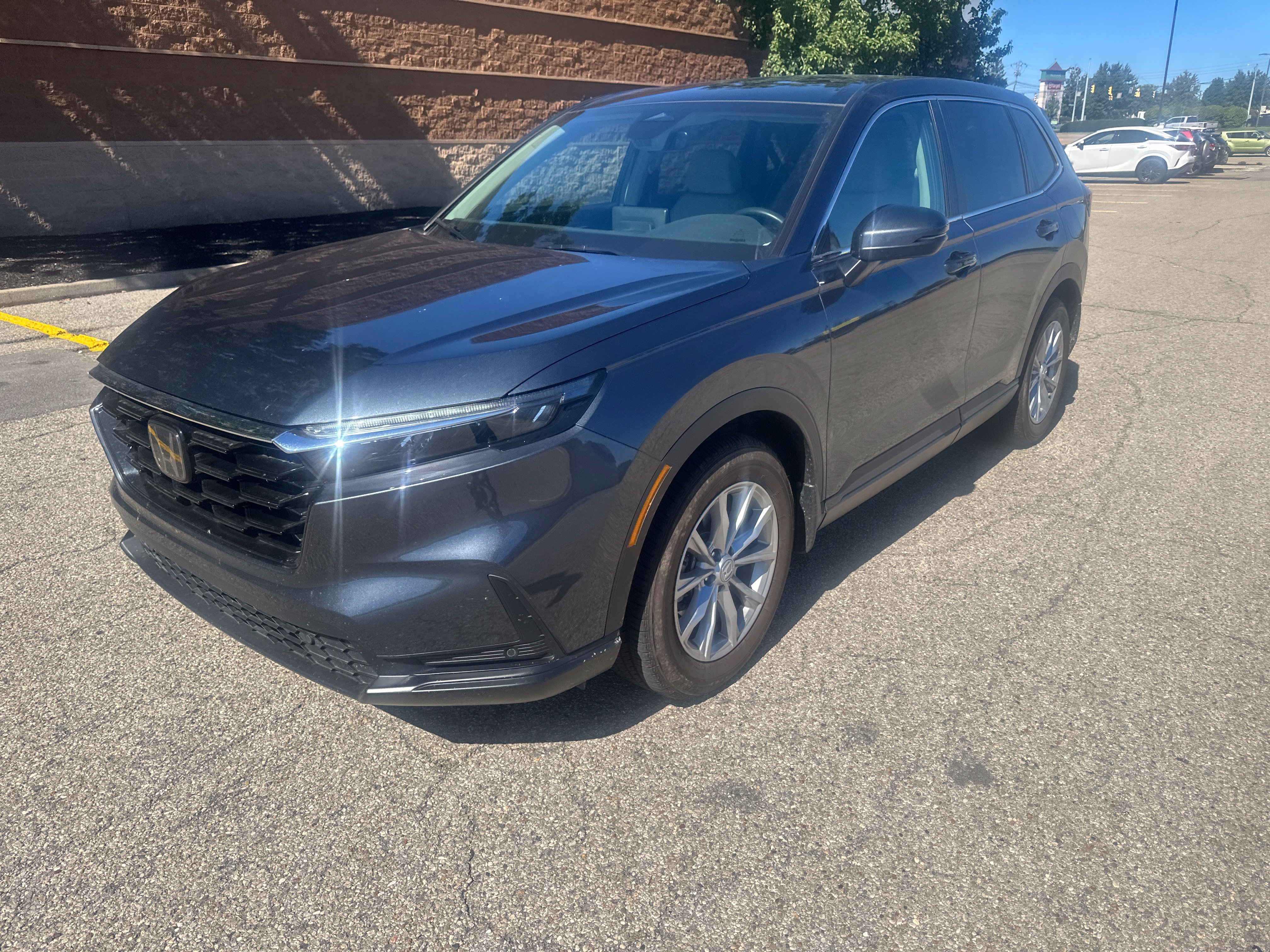 Used 2024 Honda CR-V EX-L image 8