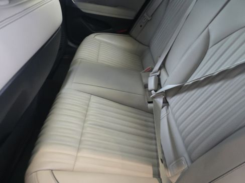 Used 2020 Genesis G70 3.3T image 18