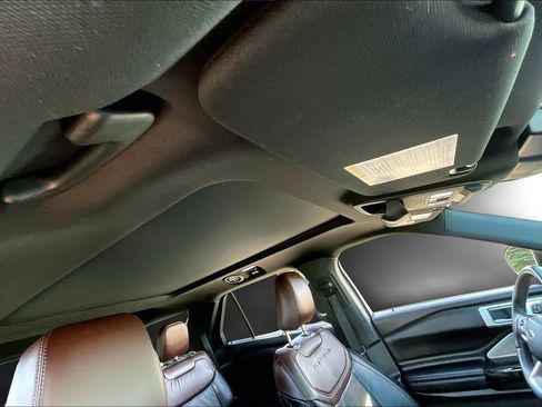 Used 2022 Ford Explorer Platinum w/ Equipment Group 601A image 27