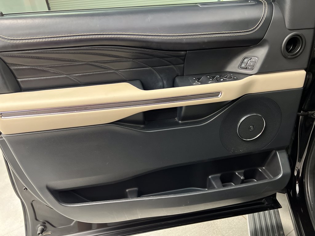Used 2022 Ford Expedition Max Platinum AWD/4WD image 14