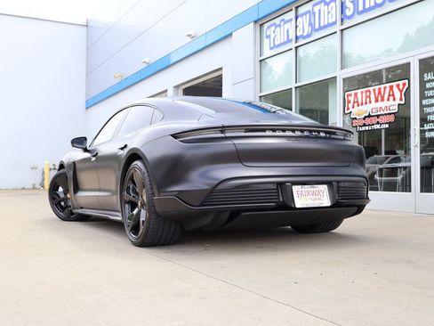 Used 2024 Porsche Taycan Turbo AWD/4WD image 39