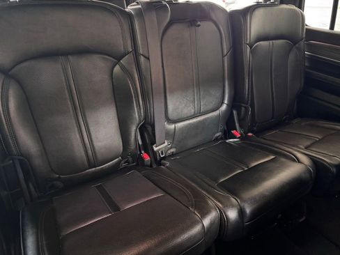 Used 2024 Jeep Wagoneer L Series II w/ Flexible Seating Group RWD image 19