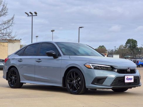 Used 2024 Honda Civic Sport image 3