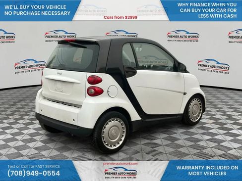 Used 2012 smart fortwo passion RWD image 4