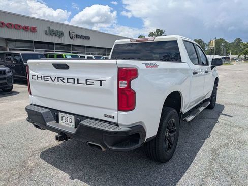 Used 2019 Chevrolet Silverado 1500 Custom Trail Boss w/ Custom Convenience Package AWD/4WD image 4