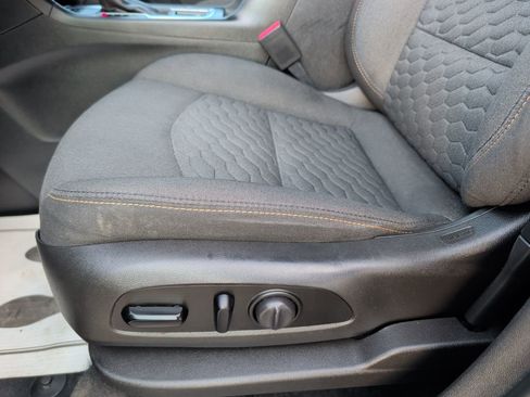 Used 2021 Chevrolet Equinox LT image 9