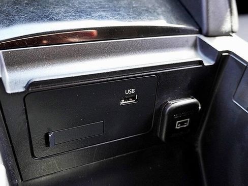 Used 2020 MAZDA MAZDA3 Premium 4dr Sedan image 35