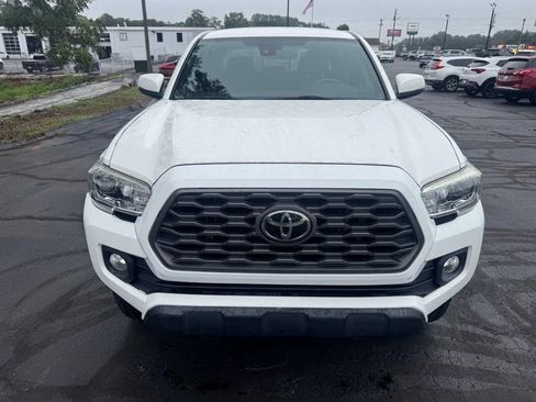 Used 2021 Toyota Tacoma TRD Off-Road w/ Technology Package RWD image 15