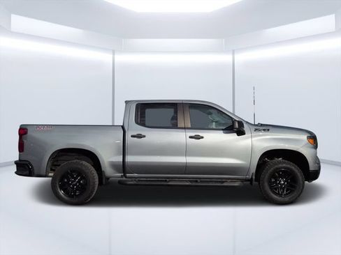 Used 2024 Chevrolet Silverado 1500 Custom Trail Boss w/ LPO, Dark Essentials Package AWD/4WD image 2