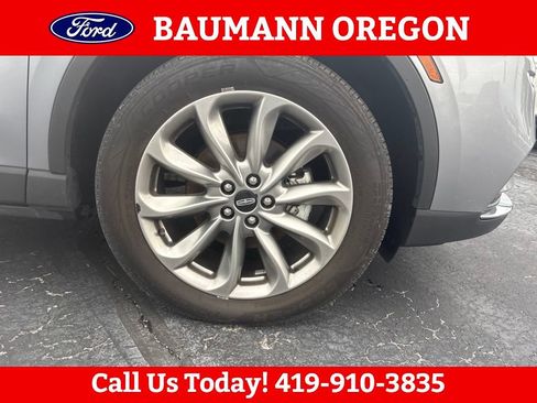 Used 2022 Lincoln Corsair AWD w/ Premium Package image 9
