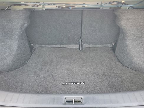 Used 2016 Nissan Sentra SV image 27