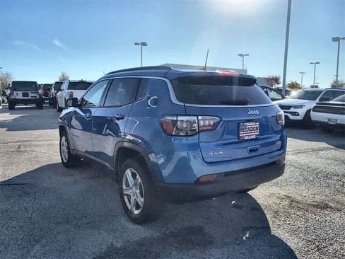 Used 2024 Jeep Compass Latitude image 4