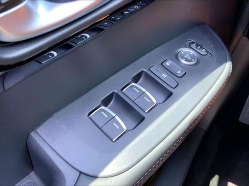 Used 2025 Acura ADX AWD image 33