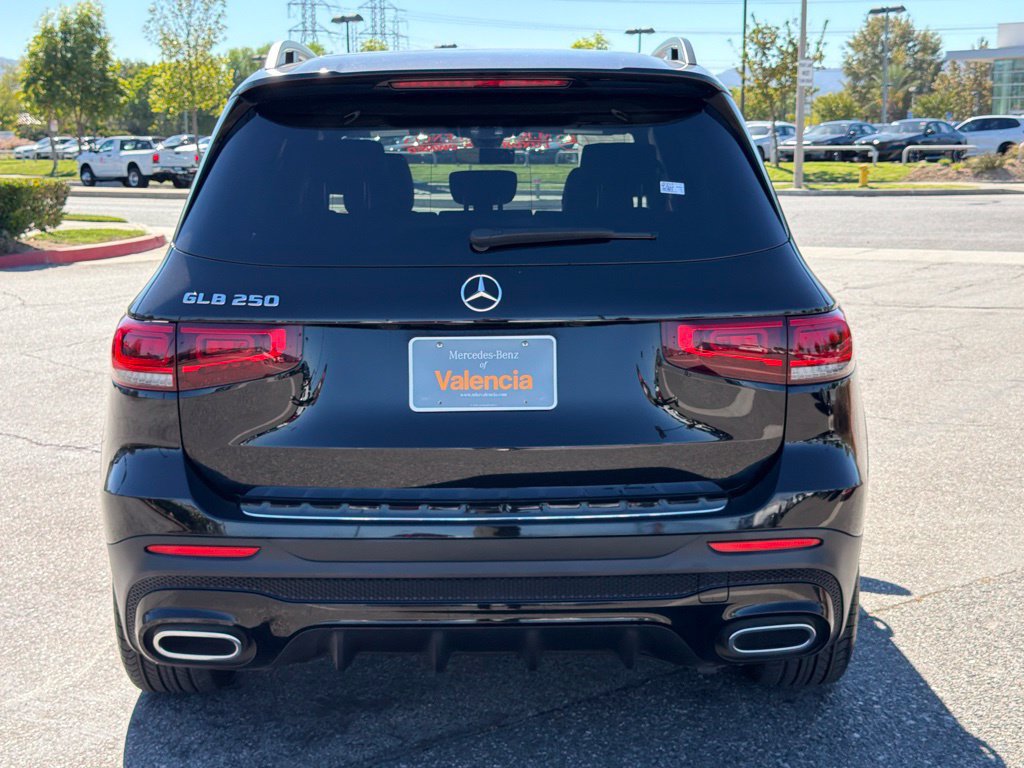 Used 2023 Mercedes-Benz GLB 250 image 9