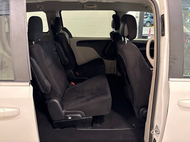 Used 2011 Dodge Grand Caravan Crew FWD image 35
