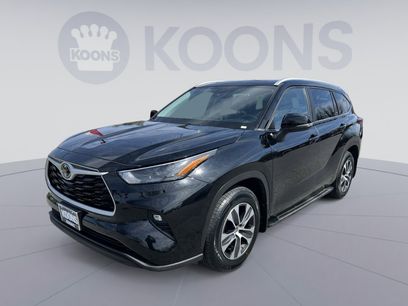 Used 2023 Toyota Highlander XLE