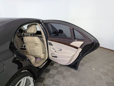 Used 2015 Mercedes-Benz S 550 4MATIC Sedan image 35
