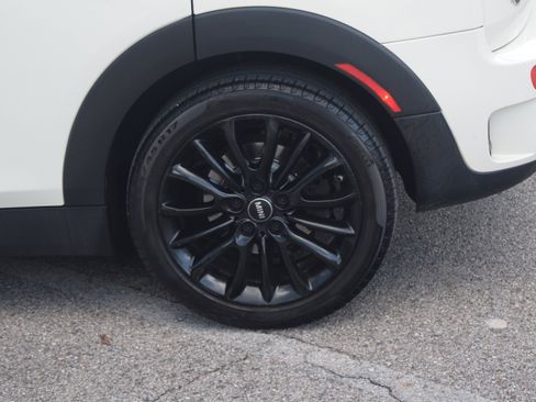 Used 2019 MINI Cooper Clubman S image 29