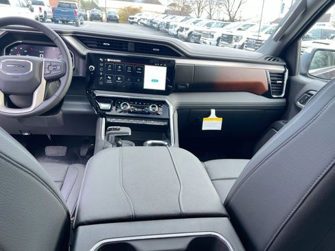 New 2026 GMC Sierra 1500 Denali w/ Denali Reserve Package image 19