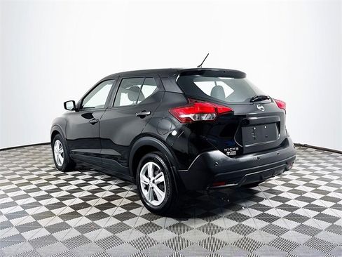 Used 2020 Nissan Kicks S image 6