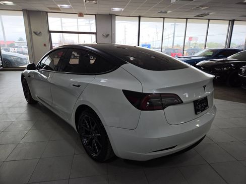 Used 2020 Tesla Model 3 Standard Range Plus image 5