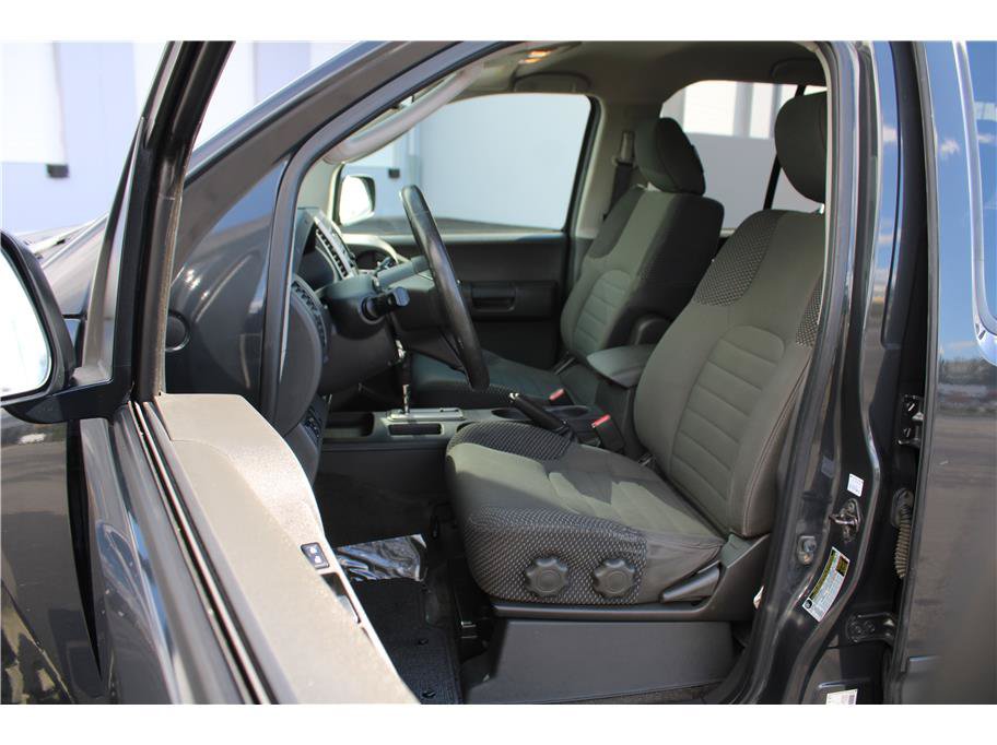 Used 2012 Nissan Xterra PRO-4X AWD/4WD image 8