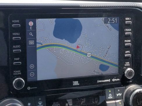 Used 2022 Toyota Highlander XSE image 22