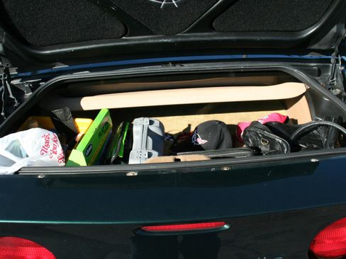 Used 2001 Chevrolet Corvette Convertible w/ Preferred Equipment Group2 image 34