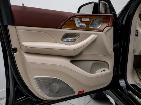 Used 2024 Mercedes-Benz Maybach GLS 600 4MATIC image 38