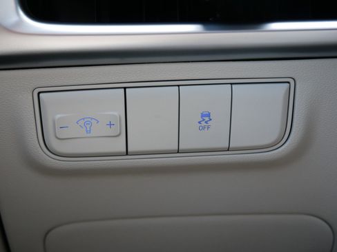 Certified 2025 Hyundai Tucson SE image 26