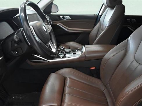 Used 2021 BMW X7 xDrive40i w/ Parking Assistance Package image 16