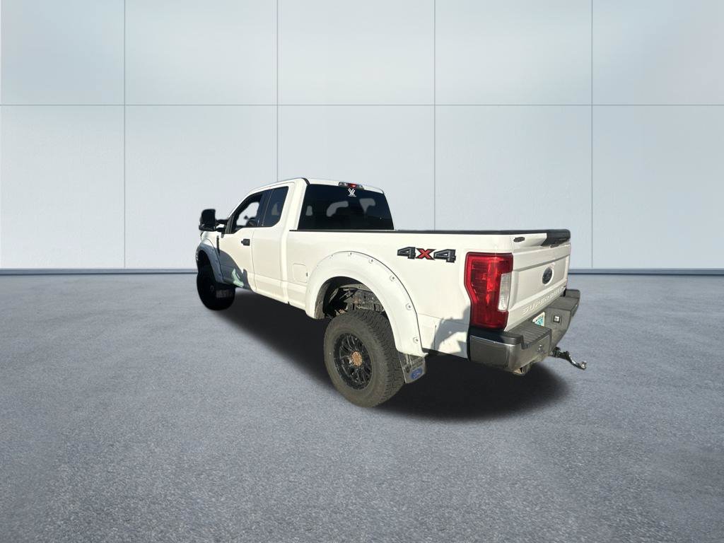 Used 2017 Ford F250 XLT AWD/4WD image 6