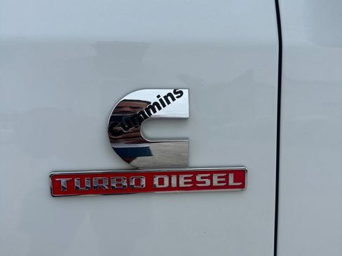 Used 2024 RAM 2500 Laramie AWD/4WD image 12
