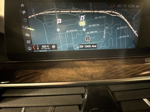 Used 2018 BMW 530i image 25