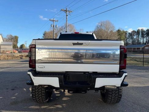 Used 2024 Ford F250 Platinum image 6