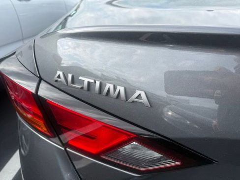 Used 2025 Nissan Altima 2.5 SV image 7