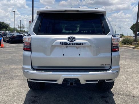 Used 2022 Toyota 4Runner TRD Sport RWD image 6