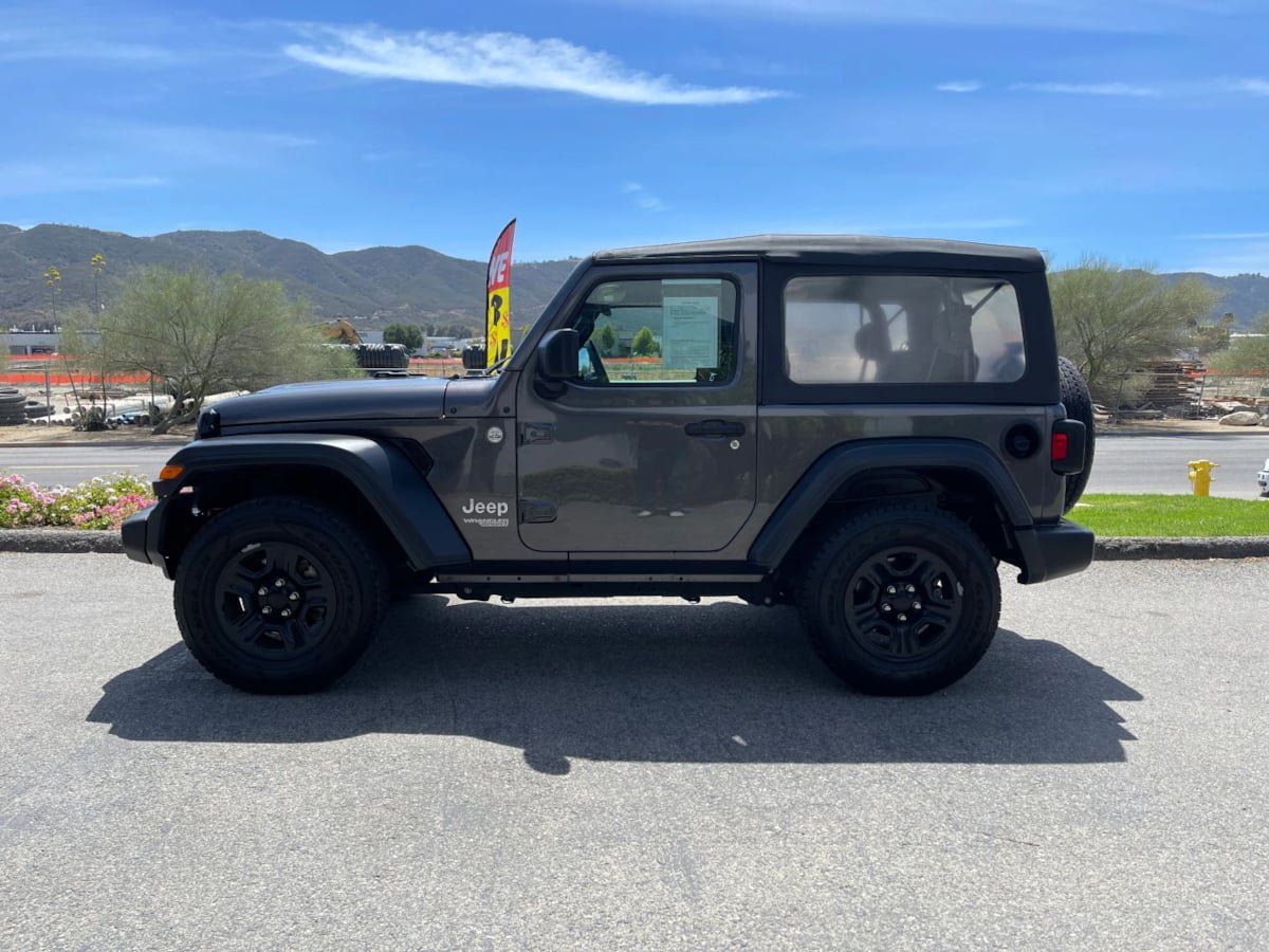 Used 2018 Jeep Wrangler Sport AWD/4WD image 8