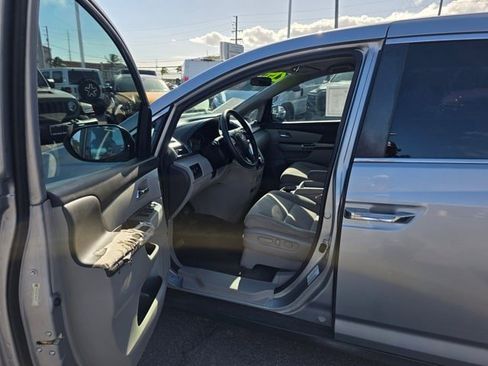Used 2017 Honda Odyssey SE image 9