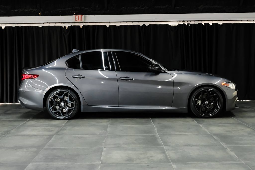Used 2021 Alfa Romeo Giulia Sprint w/ Nero Edizione RWD image 8