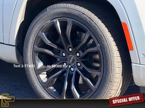 Used 2022 Jeep Grand Wagoneer Series II image 30