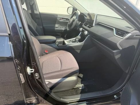 Used 2025 Toyota RAV4 XLE w/ Convenience Package AWD/4WD image 19