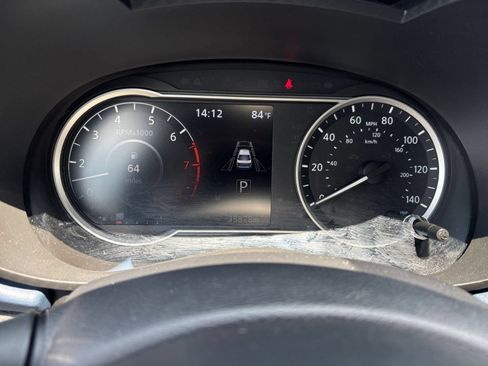 Used 2025 Nissan Versa SV FWD image 37