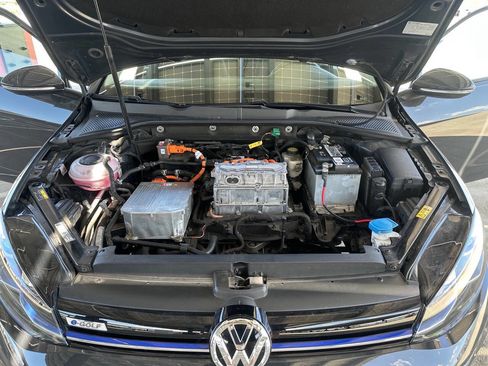 Used 2019 Volkswagen e-Golf SEL Premium image 21