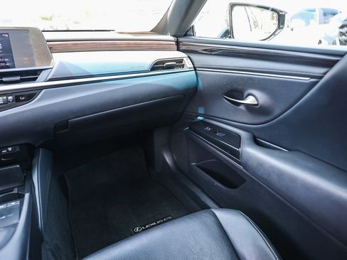 Used 2020 Lexus ES 350 w/ Premium Package FWD image 6