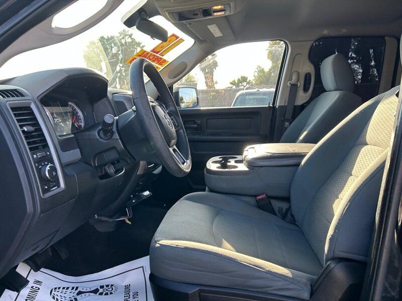 Used 2018 RAM 1500 Express RWD image 21