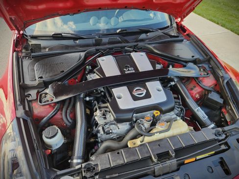 Used 2018 Nissan 370Z Coupe image 16