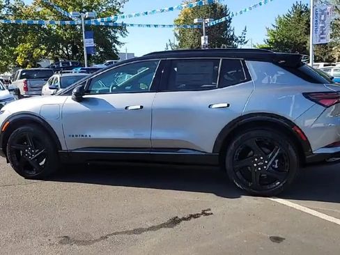 New 2026 Chevrolet Equinox EV RS image 6